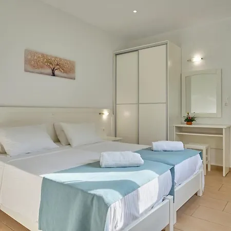 Beachside Acharavi Corfu * 아카라비