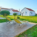 Διαμέρισμα Beachside Acharavi Corfu *