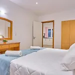 Beachside Acharavi Corfu Apartmán *